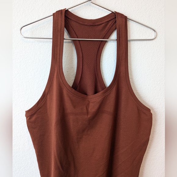 Lululemon Racerback Run Tank - Picture 3 of 6